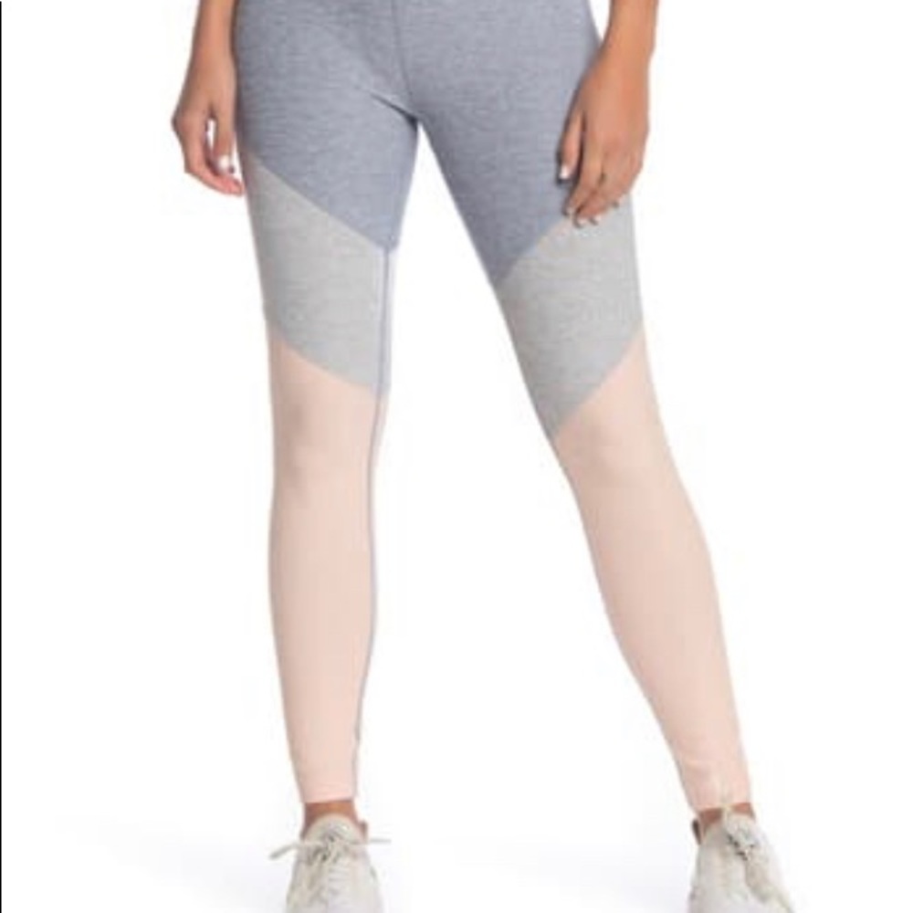 Outdoor voices 7/8 Leggings- Graphite/Ash/Dove